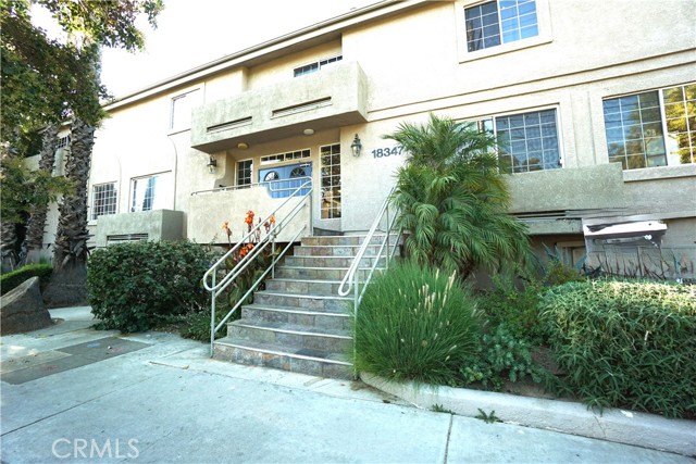 Property photo of 18347 Saticoy ST