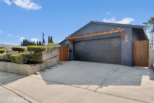 Property photo of 923 Larker AV
