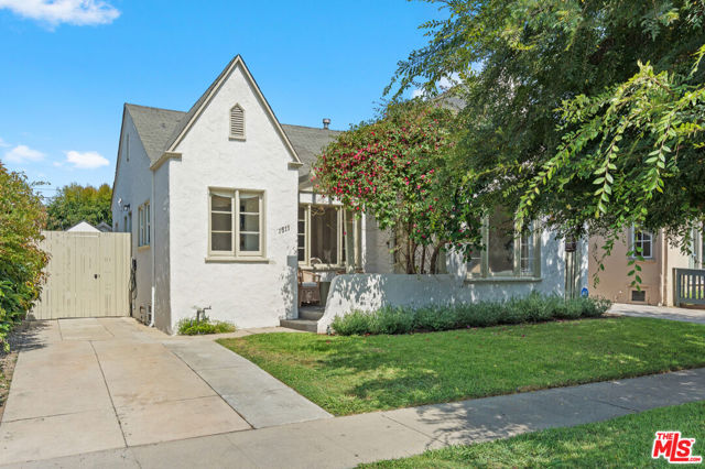 Property photo of 1511 Carmona AV