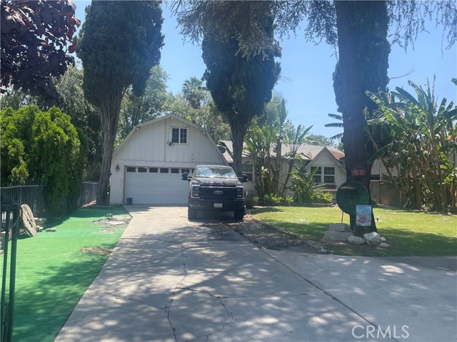 Property photo of 7994 Magnolia AV