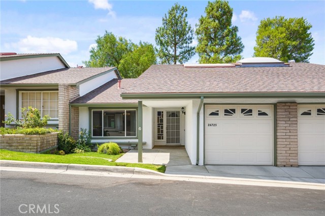 Property photo of 26725 Oak Garden CT