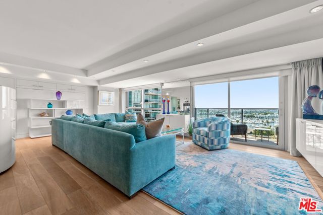 Property photo of 13700 Marina Pointe DR