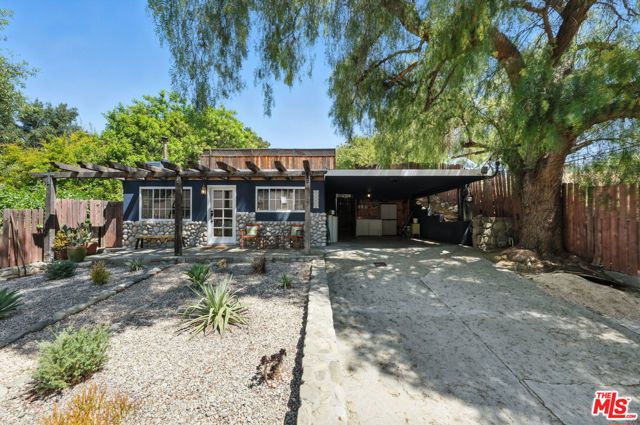 Property photo of 21881 Koontz WY