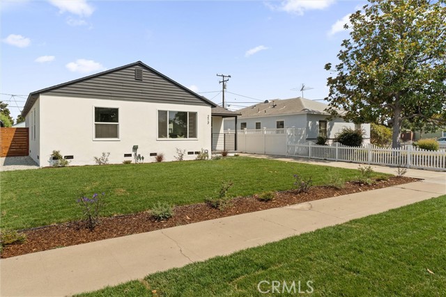 Property photo of 213 N Flower ST