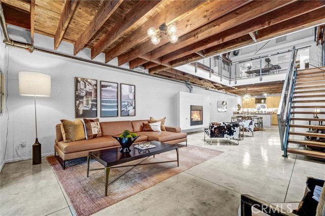 Property photo of 849 Pine AV