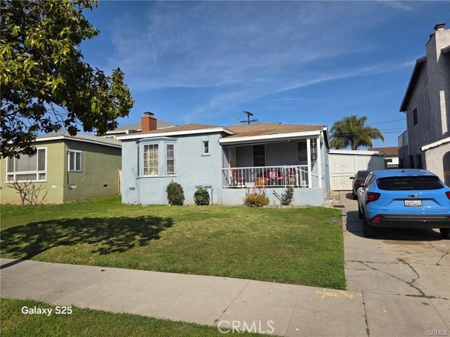 Property photo of 10404 S Gramercy PL