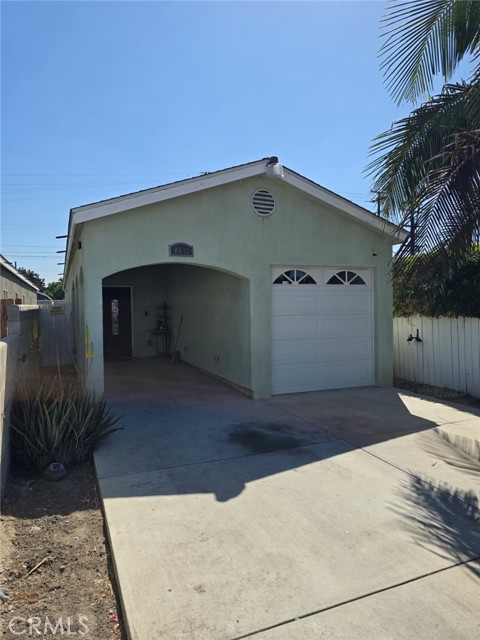 Property photo of 8632 S Fir AV