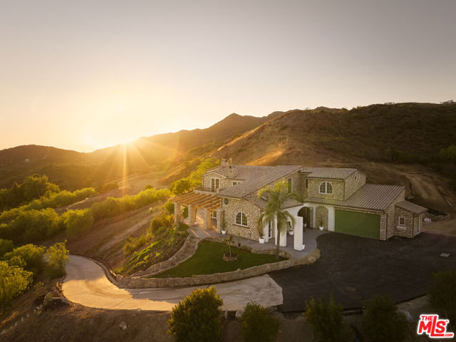 Property photo of 33239 Mulholland HY