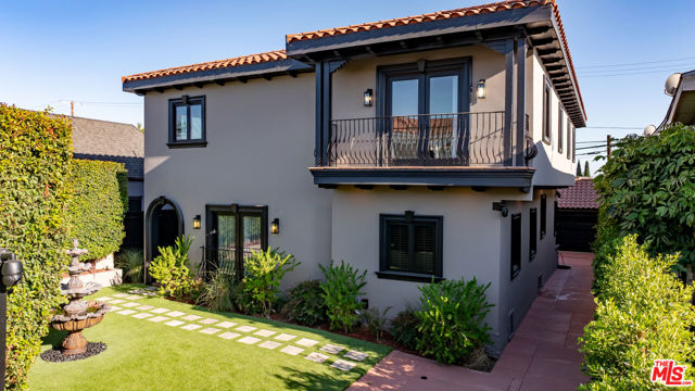 Property photo of 5558 Edgewood PL