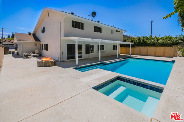 Property photo of 22737 Stagg ST