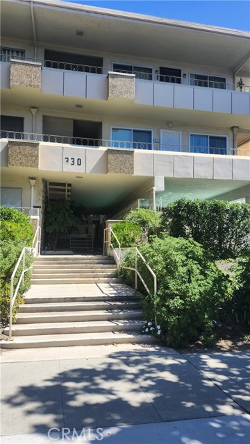 Property photo of 330 N Howard ST