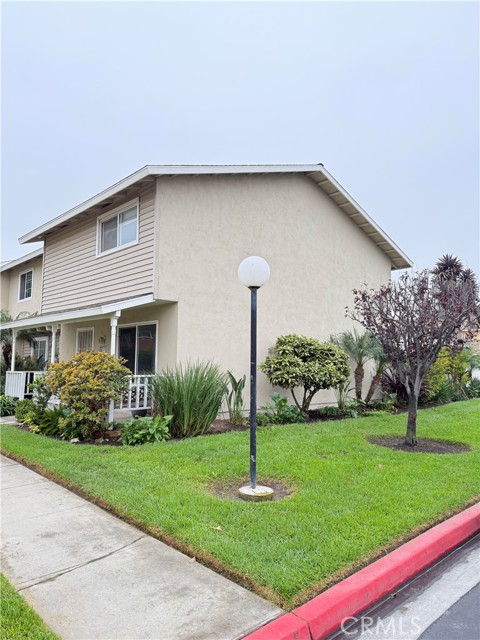 Property photo of 15880 Bogart CT