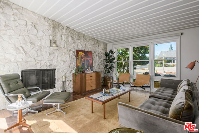 Property photo of 1856 Hi Point ST