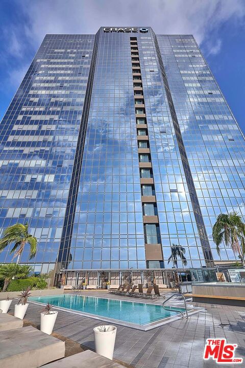 Property photo of 1100 Wilshire BL