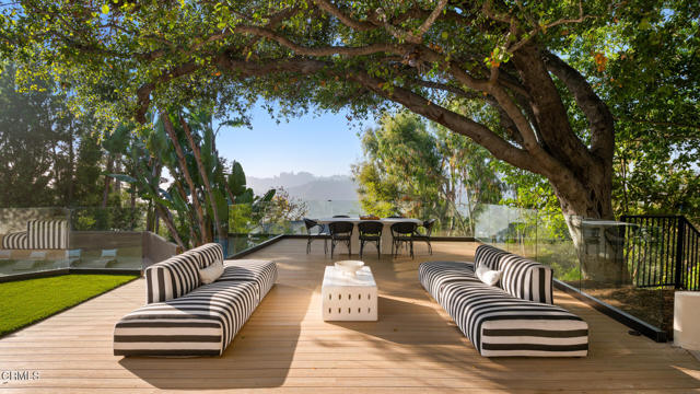 Property photo of 9617 Oak Pass RD