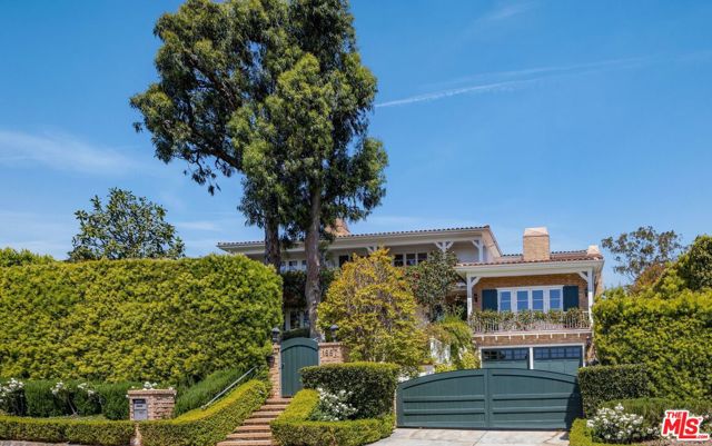 Property photo of 1667 Amalfi DR