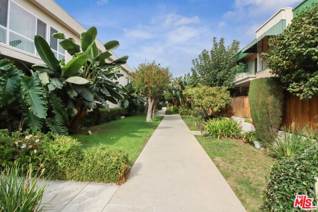 Property photo of 11121 Queensland ST
