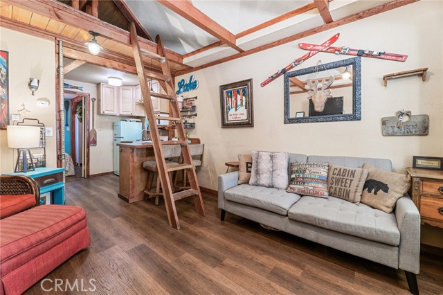 Property photo of 517 Moreno LN