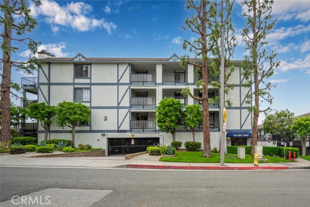 Property photo of 2599 Walnut AV