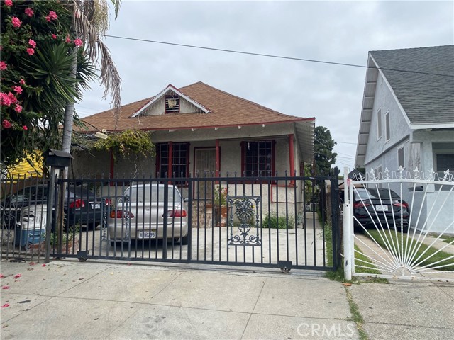 Property photo of 317 E 42nd PL