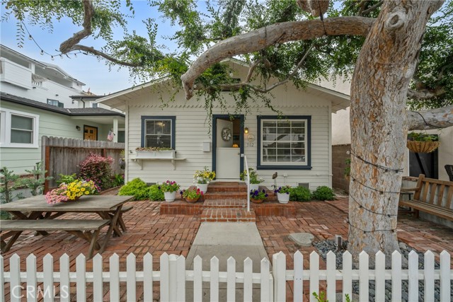 Property photo of 302 Sapphire Ave