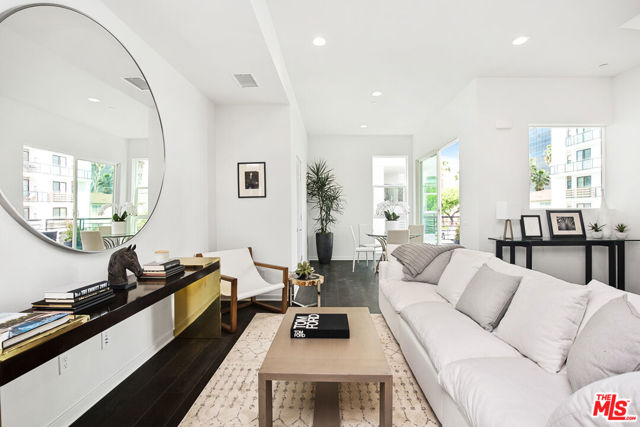 Property photo of 8406 Blackburn AV