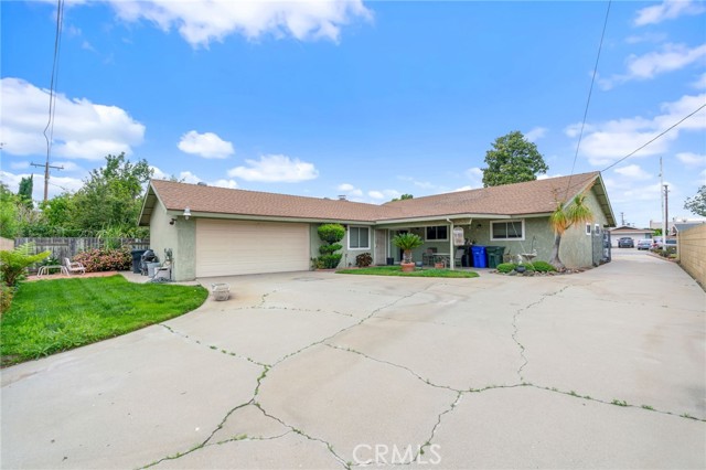 Property photo of 17655 Vine CT