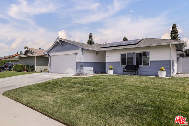 Property photo of 447 E Moorehaven DR