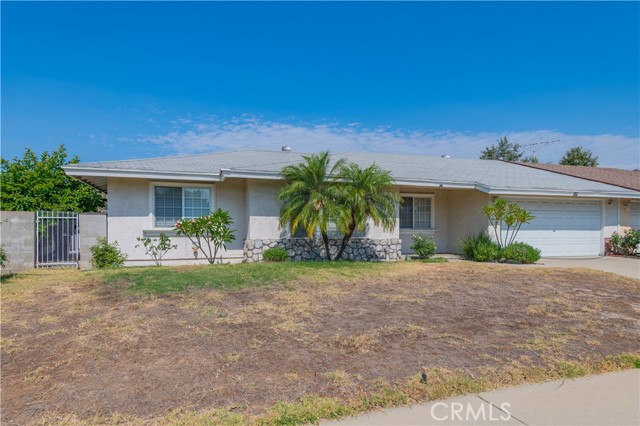 Property photo of 1735 S Banna AV