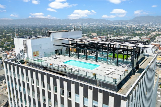 Property photo of 3810 Wilshire BL