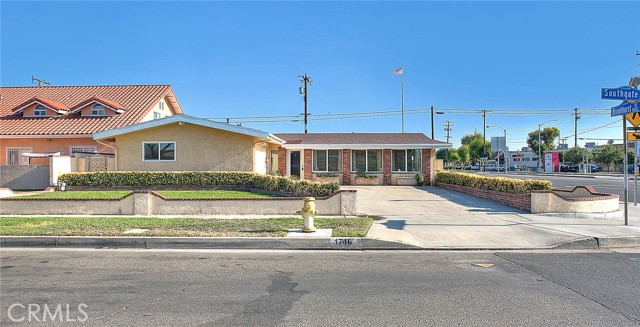 Property photo of 1746 W Southgate AV