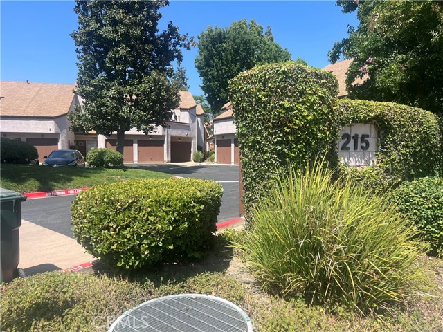 Property photo of 215 E Chestnut AV