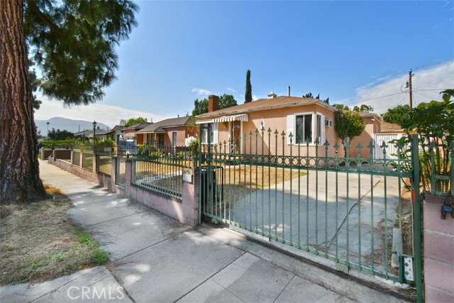 Property photo of 1121 N Frederic ST