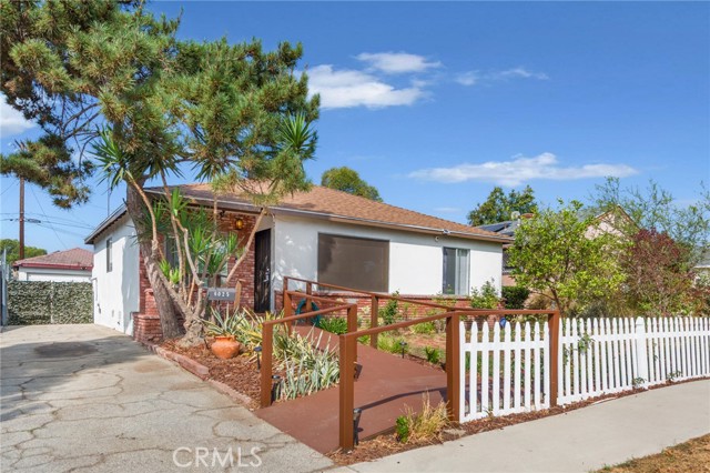 Property photo of 6025 Willowcrest AV