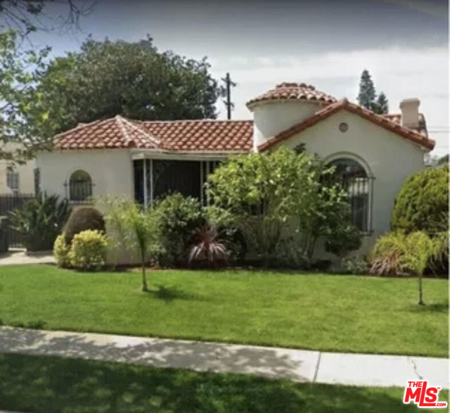 Property photo of 8927 S Denker AV