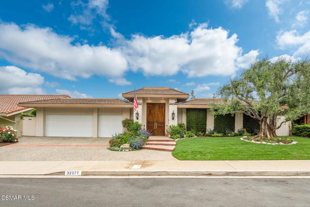 Property photo of 32377 Lake Pleasant DR
