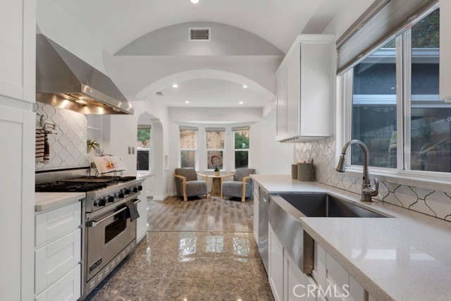 Property photo of 19419 Oxnard ST