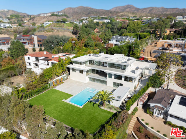 Property photo of 15920 Alcima AV