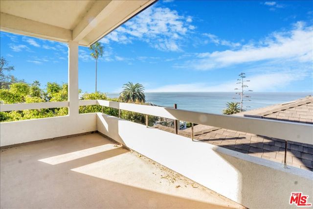 Property photo of 321 N Las Casas AV