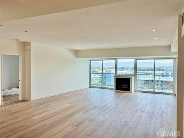 Property photo of 13600 Marina Pointe DR