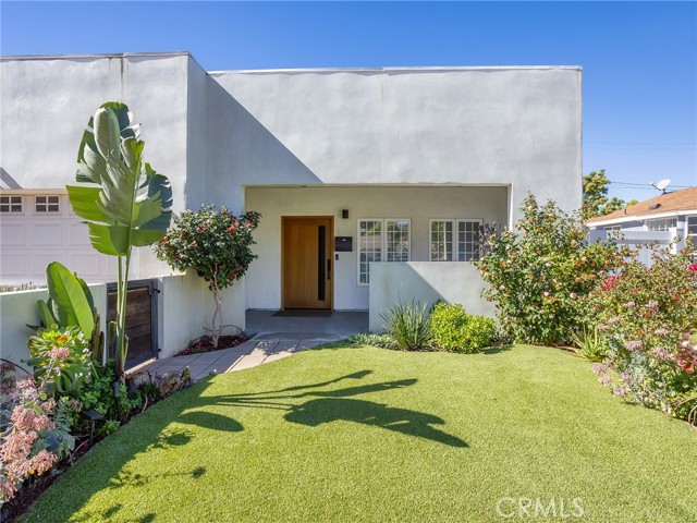 Property photo of 1033 N Pass AV