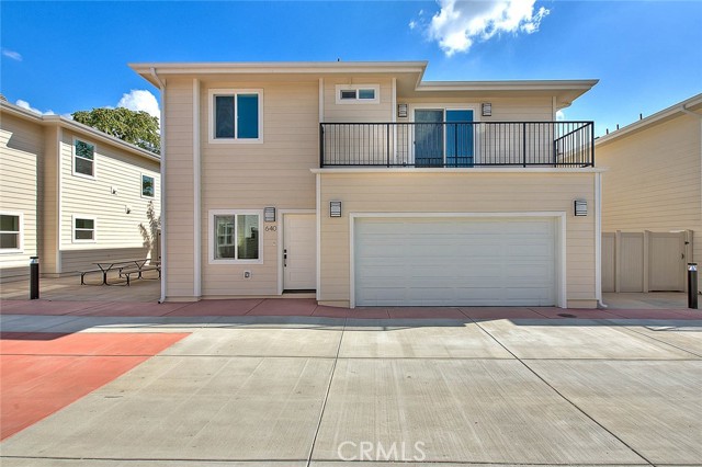 Property photo of 644 W Grand AV