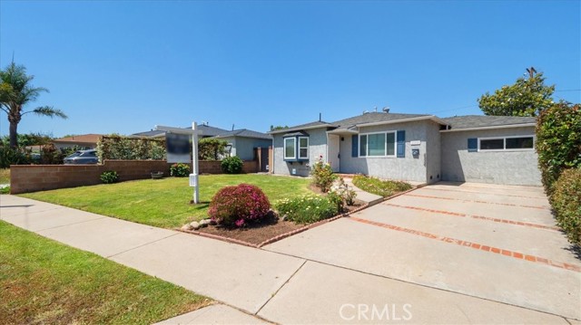 Property photo of 22025 Mariposa AV