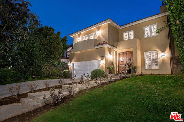 Property photo of 969 S Carmelina AV