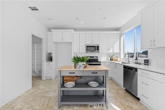 Property photo of 9419 N Sepulveda Blvd.