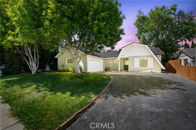 Property photo of 24155 Kittridge ST