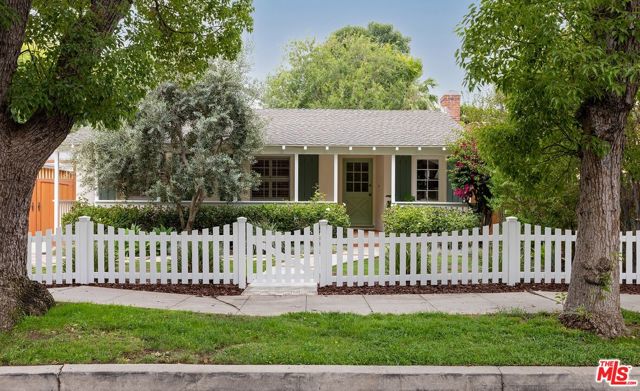 Property photo of 5539 Ventura Canyon AV