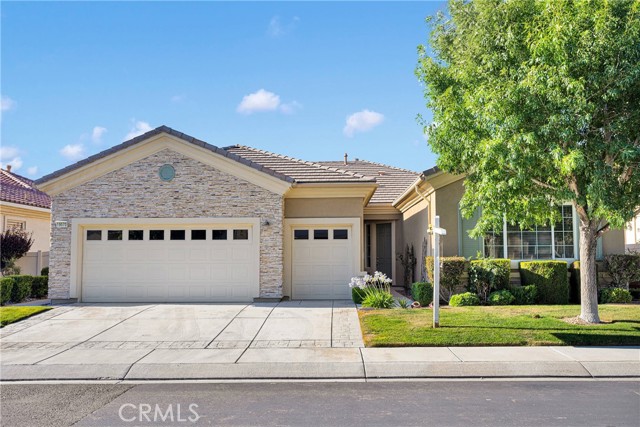 Property photo of 19570 Vermillion LN