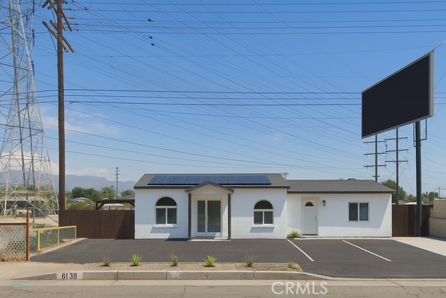 Property photo of 6138 Vineland AV
