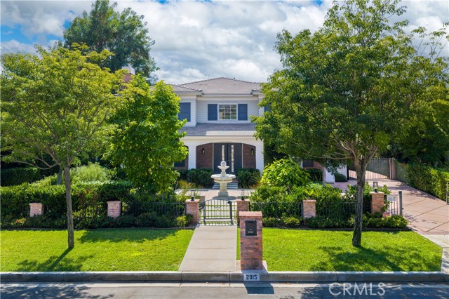 Photo of 2015 Bella Vista Av
